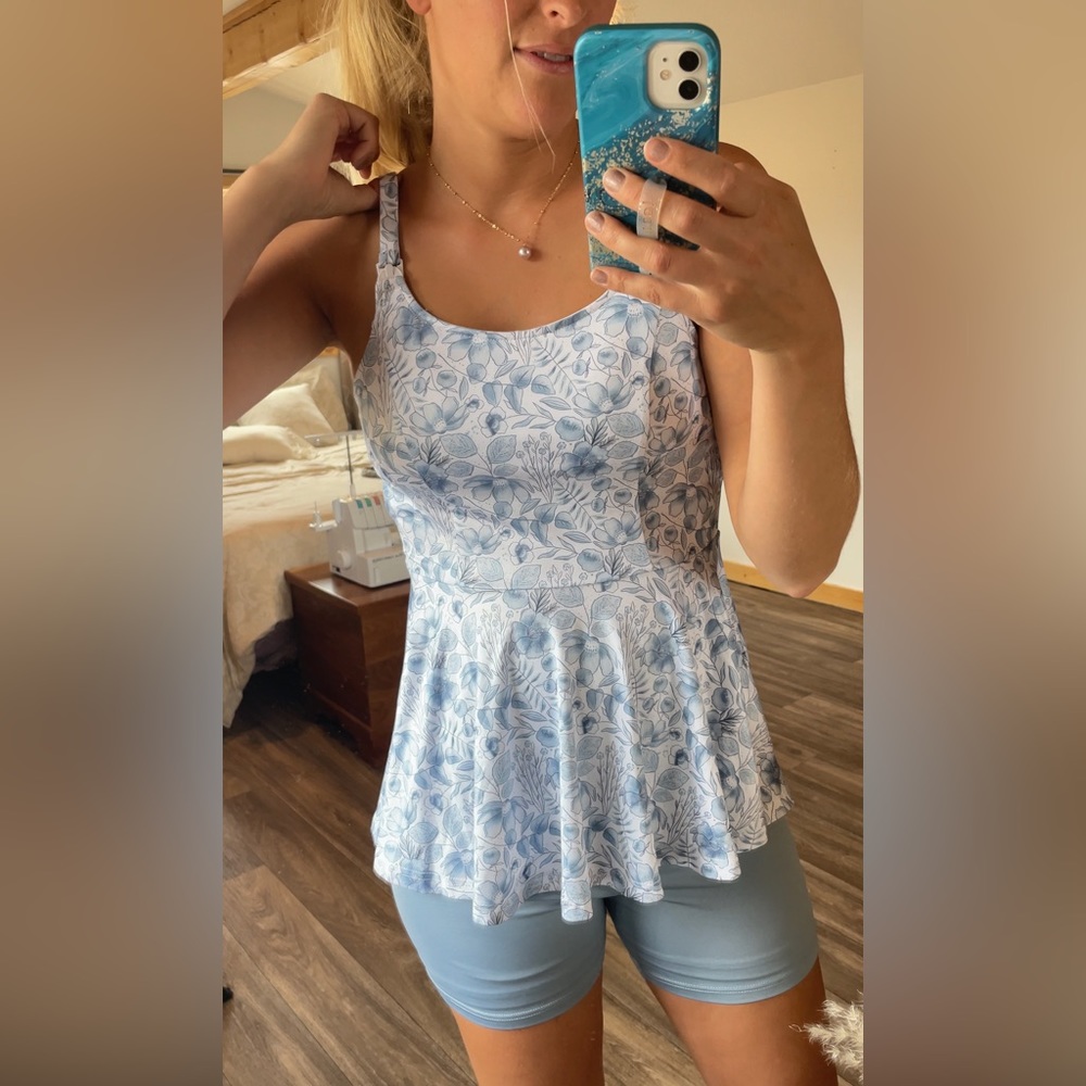 Modest swim suit size M